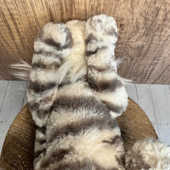 Jellycat Little Sacha Snow Tiger Jellycat Snow Tiger Arctic NEW FAST SHIP - Picture 6 of 9